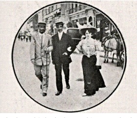 Figueriredo Pimentel, primeiro à esquerda, nas ruas do Rio de Janeirio / Fon-Fon, 18 de janeiro de 1908