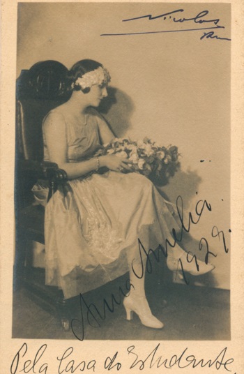 Anna Amélia coroada Rainha dos Estudantes do Brasil. Rio de Janeiro (DF), 1929 / Acervo