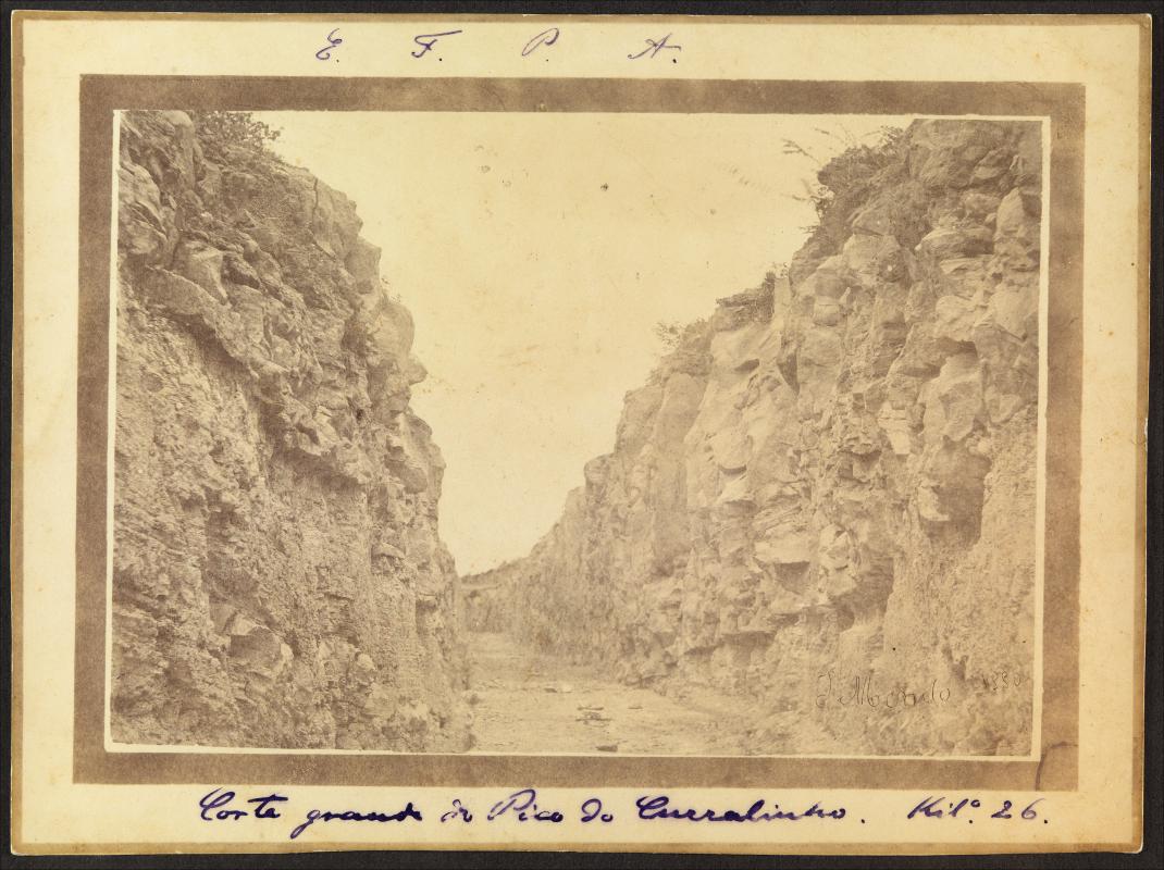 Ignacio F. Mendo. [Estrada de Ferro de Paulo Afonso] : Corte grande do Pico do Curralinho, kilo. 26, 1880 / Acervo FBN